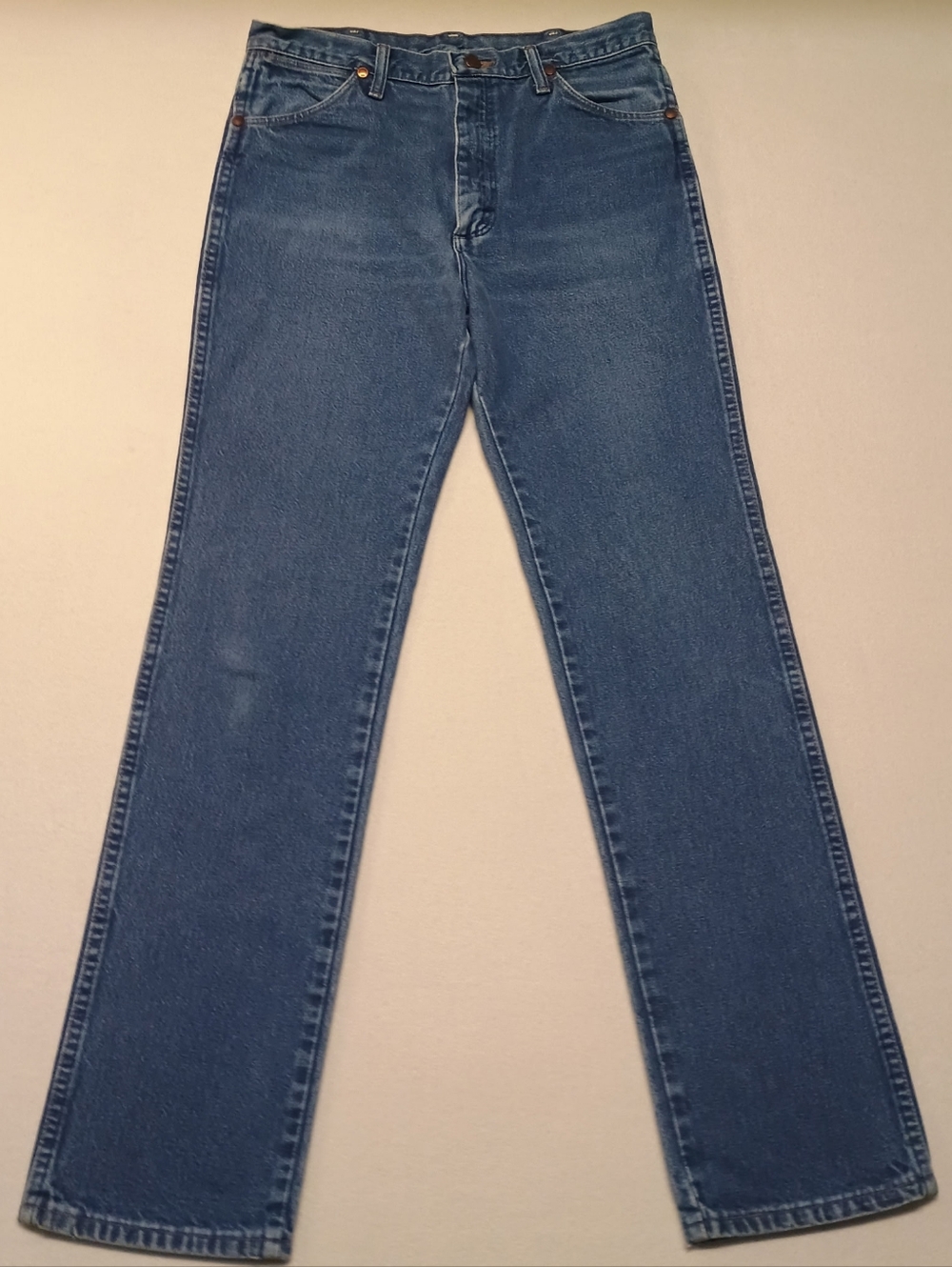 Wrangler Mens Classic Straight-Leg Blue Jeans